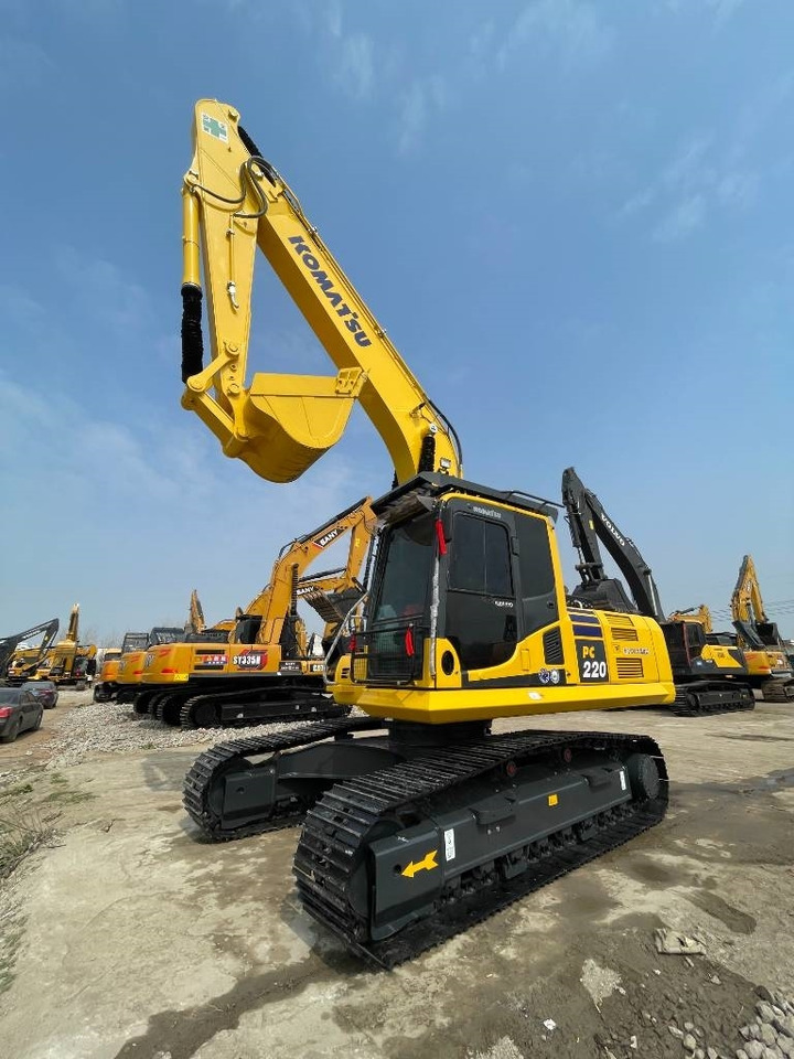 Kāpurķēžu ekskavators Komatsu PC 220-8: foto 6