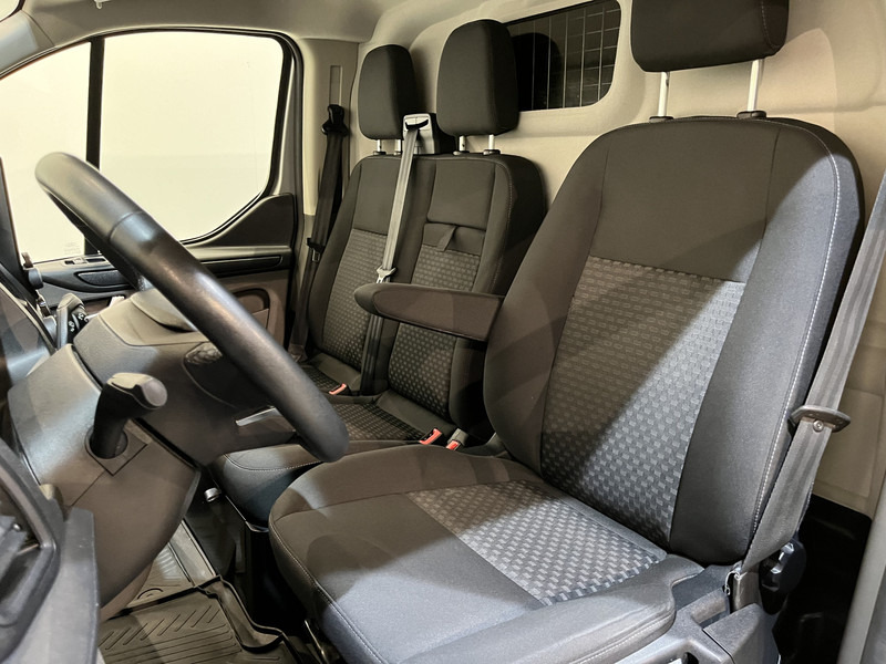 Mazs furgons Ford Transit Custom 280 2.0 TDCI L1H1 Trend 130 PK Servicebus / Inrichting / Euro 6 / Airco / PDC / Cruise Control / Navigatie / CarPlay / Trekhaak / 3-Zits / 96.300 KM !! / BPM VRIJ !!: foto 6