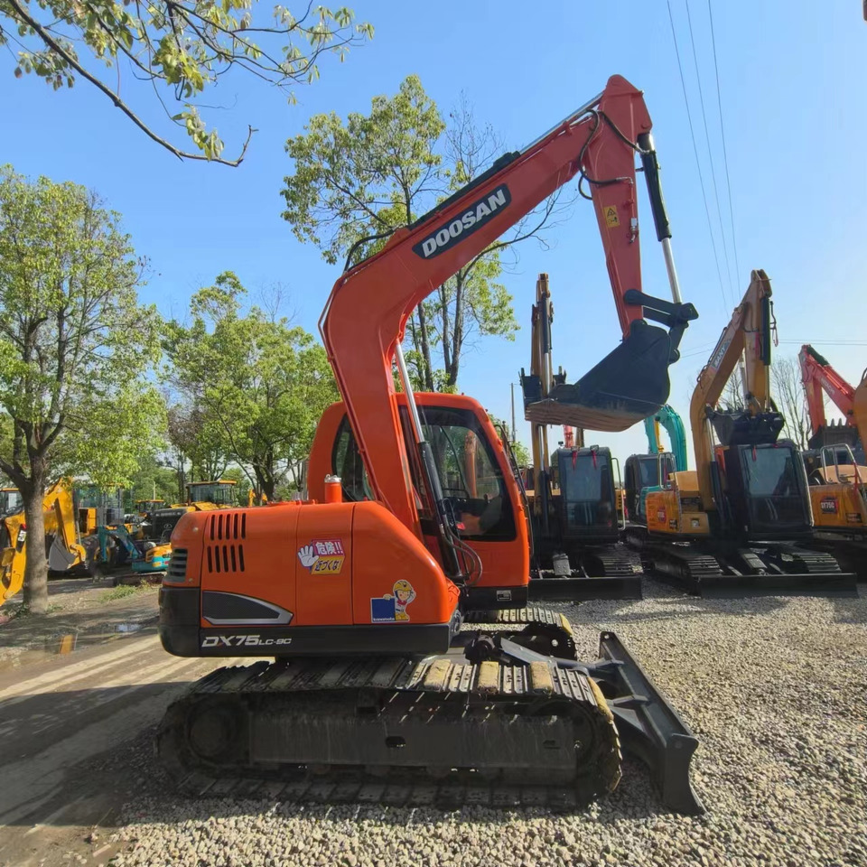 Mini-ekskavators DOOSAN DX75: foto 6