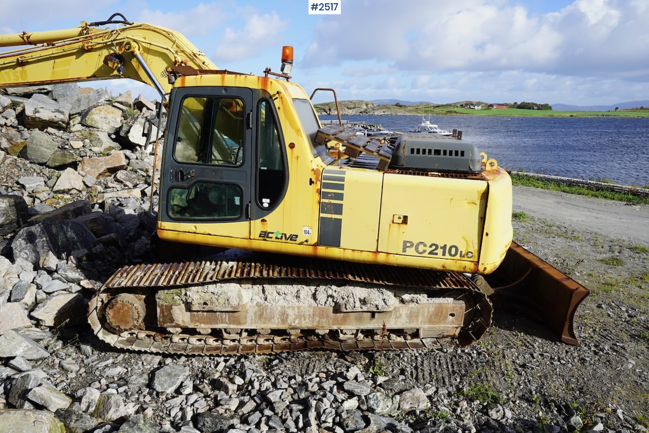 Kāpurķēžu ekskavators 2002 Komatsu PC210LC-6K w/shear: foto 8