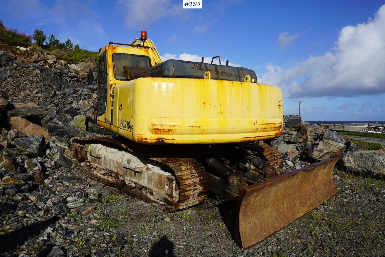 Kāpurķēžu ekskavators 2002 Komatsu PC210LC-6K w/shear: foto 9