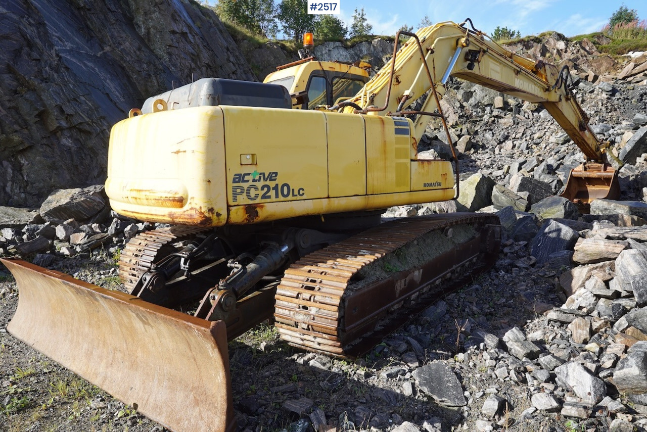 Kāpurķēžu ekskavators 2002 Komatsu PC210LC-6K w/shear: foto 12