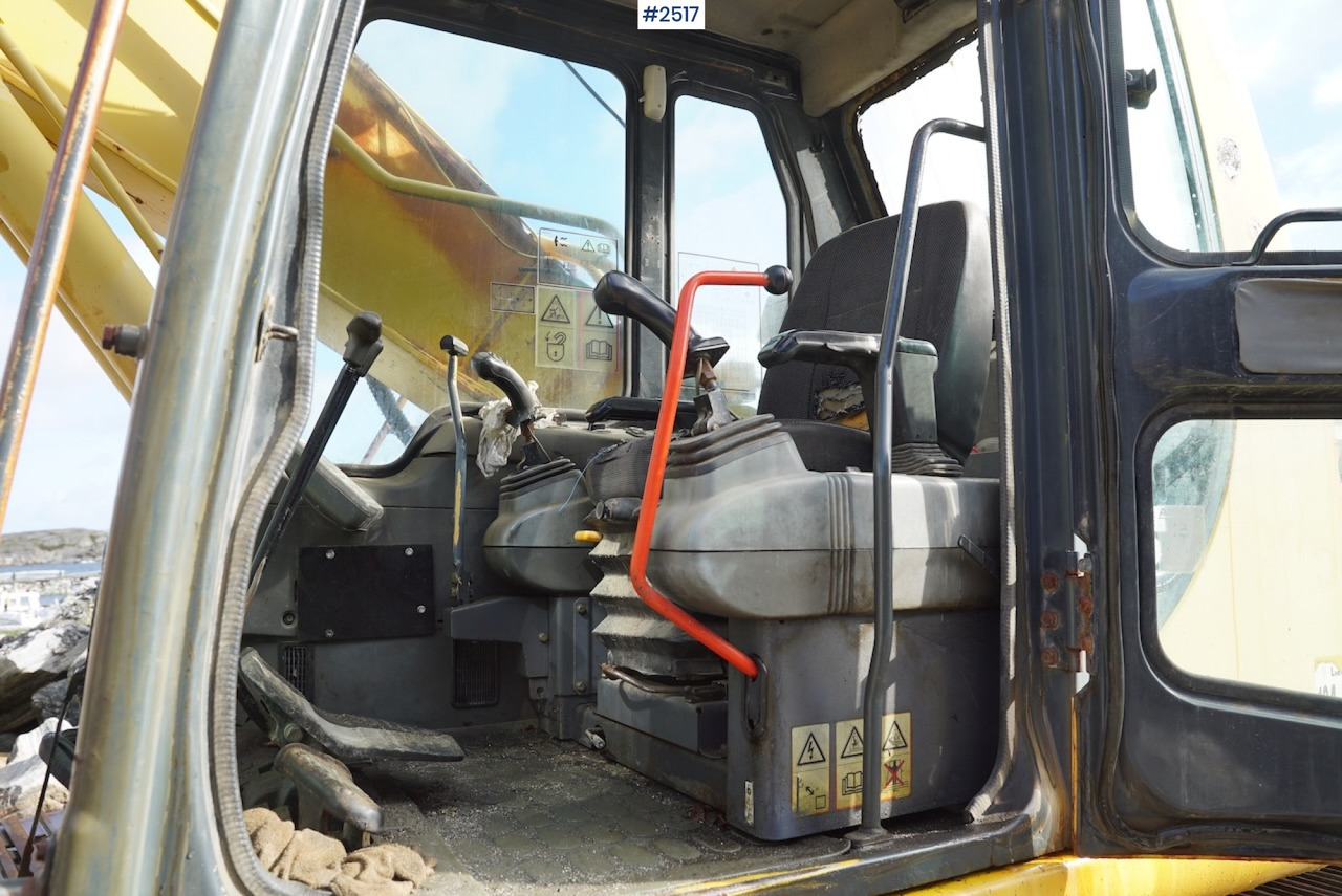 Kāpurķēžu ekskavators 2002 Komatsu PC210LC-6K w/shear: foto 16