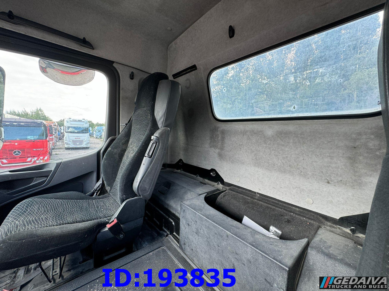 Šasija kravas automašīna MERCEDES-BENZ Arocs 2840 6x4 Manual Euro6: foto 13