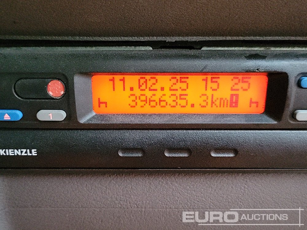 Kravas automašīna ar slēgto virsbūvi 2002 DAF LF45-170: foto 47