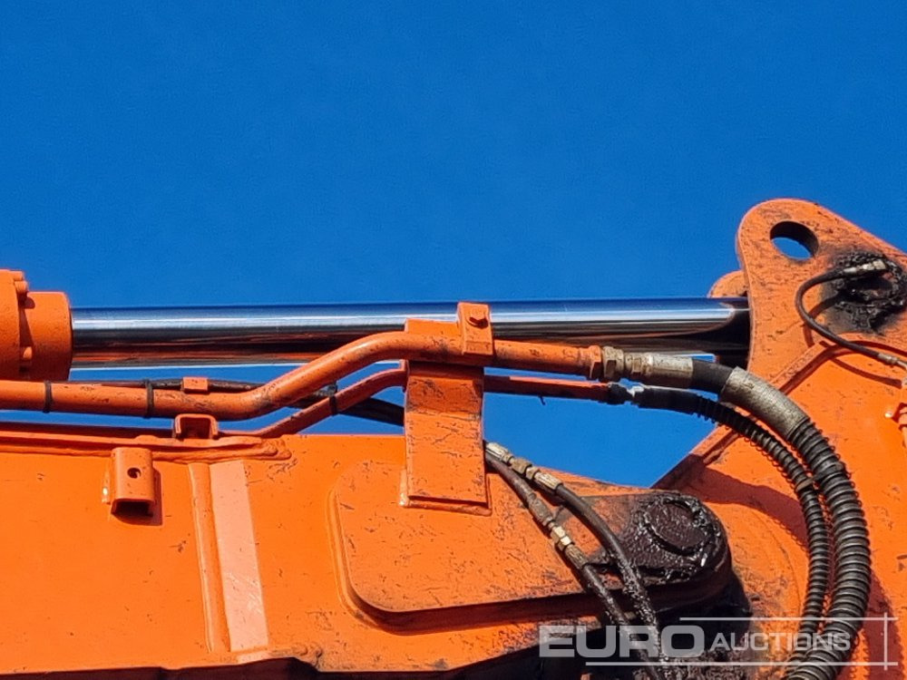 Kāpurķēžu ekskavators 2019 Hitachi ZX135US-6: foto 29