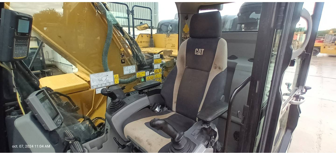 CAT 326F līzingu CAT 326F: foto 15